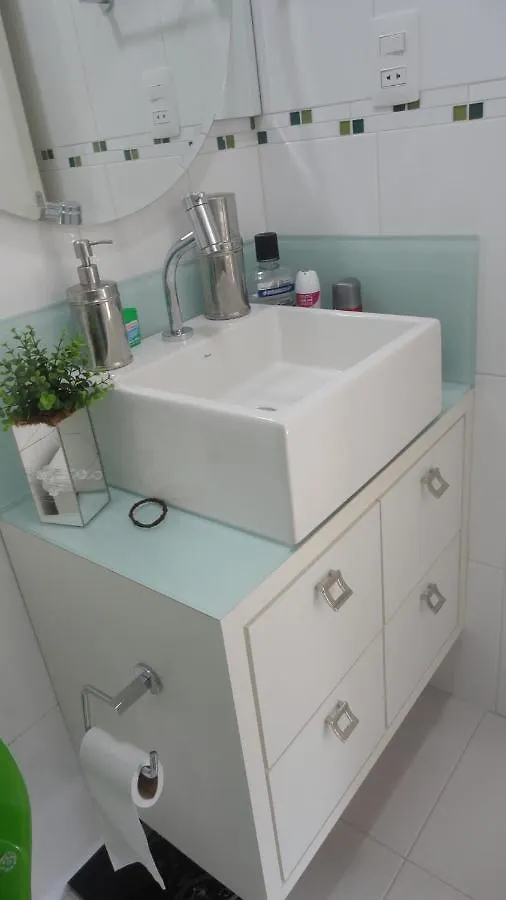 קריסיומה Quarto Top No Centr0 Com Cama Box De Casal - Acomoda Ate 2 Pessoas - Home Office - Wifi - Smart Tv Com Apps Youtube - Cozinha - Banheiro - Sala De Estar - Apto Compartilhado Com Anfitrioes Experientes Em Hospedar - Superhost No Bnb 5 Estrelas 0*,