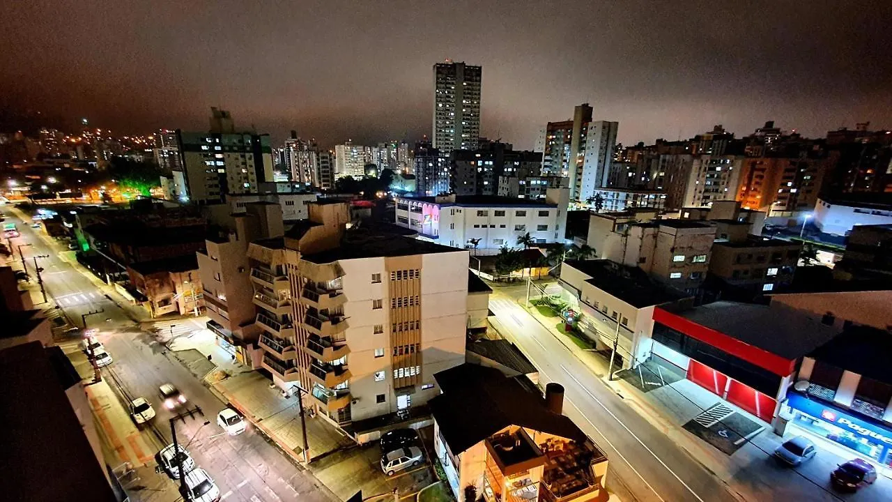 קריסיומה Quarto Top No Centr0 Com Cama Box De Casal - Acomoda Ate 2 Pessoas - Home Office - Wifi - Smart Tv Com Apps Youtube - Cozinha - Banheiro - Sala De Estar - Apto Compartilhado Com Anfitrioes Experientes Em Hospedar - Superhost No Bnb 5 Estrelas 0*,  ברזיל